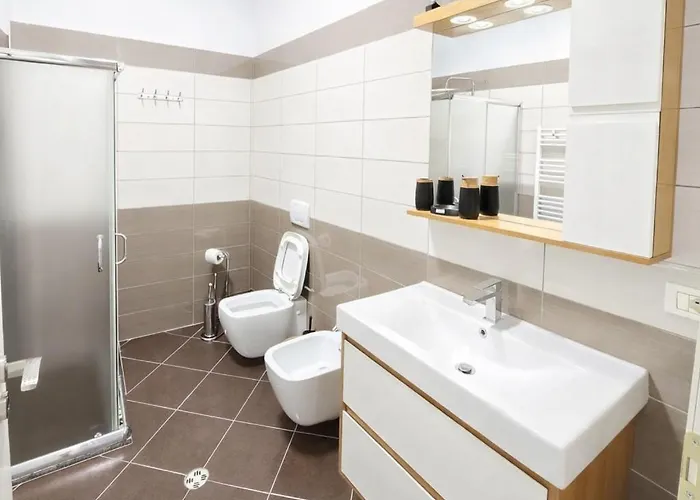 Apartment Mibis Private Balcony Fast Wifi *