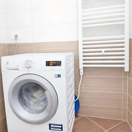 Mibis Private Balcony Fast Wifi * Tirana