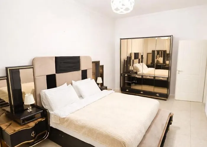 Appartement Mibis Private Balcony Fast Wifi Tirana